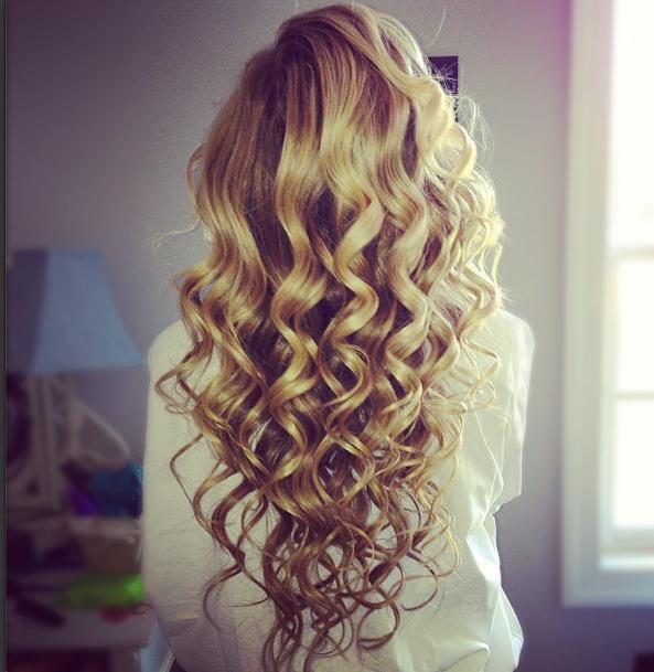 dark blonde messy curls