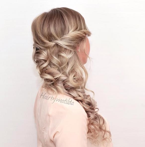 dutch side braid with curls