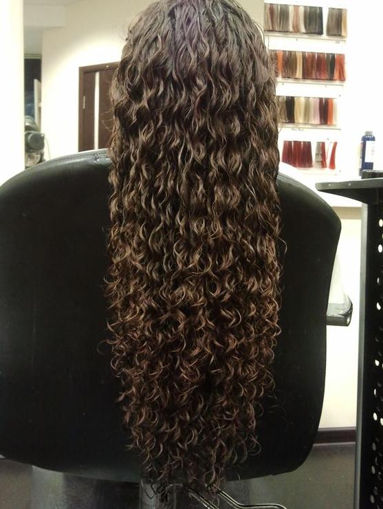 beautiful naturally curly hair